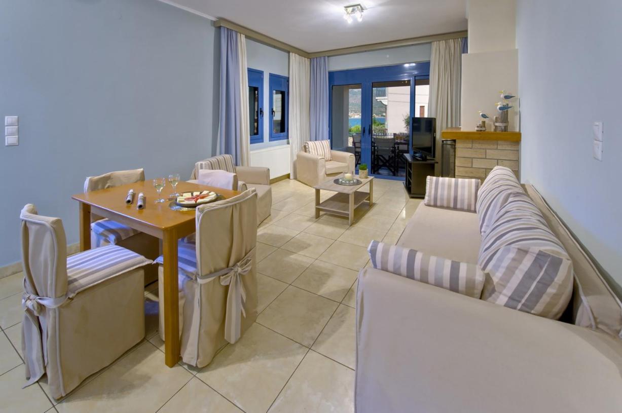 Seasight Living Apartment Plitra Exterior photo