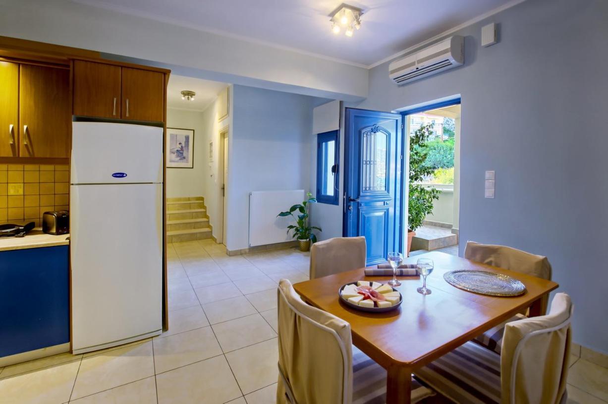 Seasight Living Apartment Plitra Exterior photo