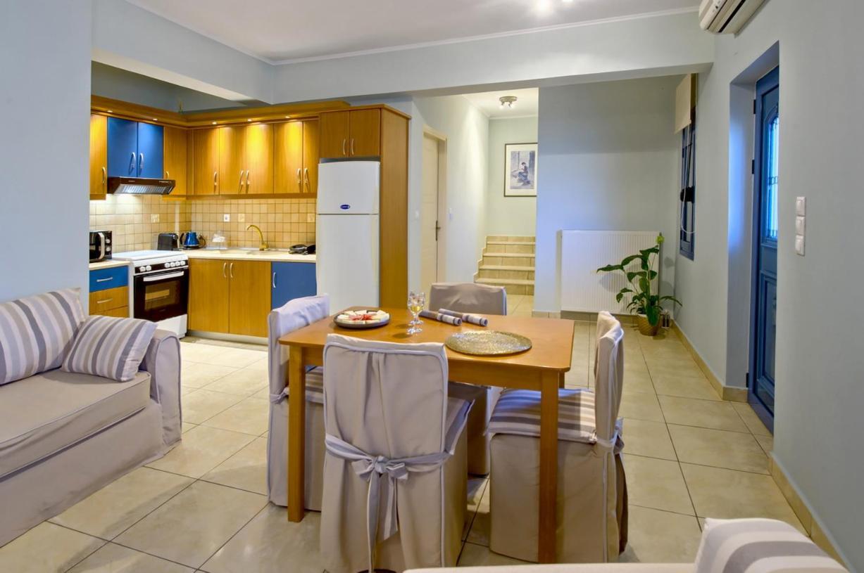 Seasight Living Apartment Plitra Exterior photo